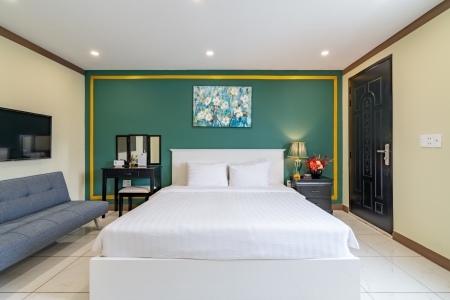 Deluxe Suite