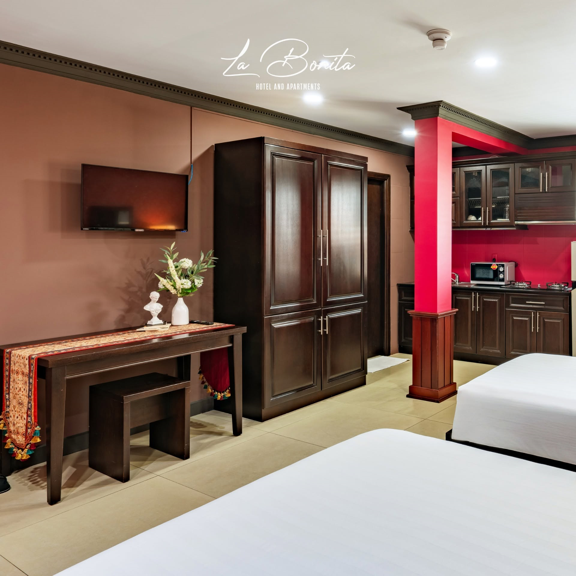 Best Serviced Hotel for Long Term Stay in District 7 – Sol Group