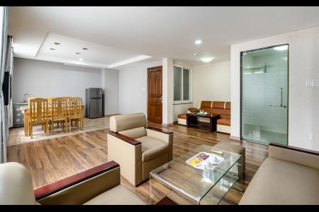  Executive Balcony